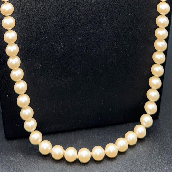 Vintage Cream Coloured Faux Pearls Necklace Long 26 inches - Picture 7 of 7